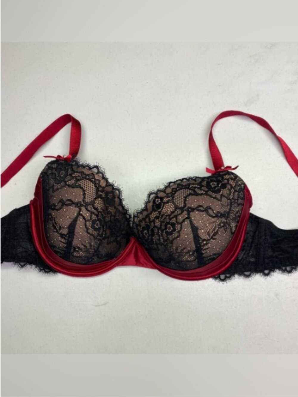 Adore Me Black Lace Red Satin Trim Underwire Bra 38DD *P1042